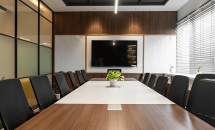 Cách chọn kích thước bàn họp phù hợp với số lượng nhân viên