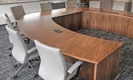 Mẫu bàn họp hiện đại sang trọng cho phòng họp giám đốc