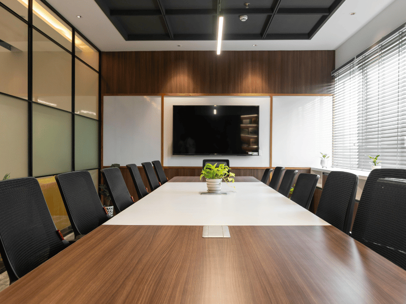 Cách chọn kích thước bàn họp phù hợp với số lượng nhân viên